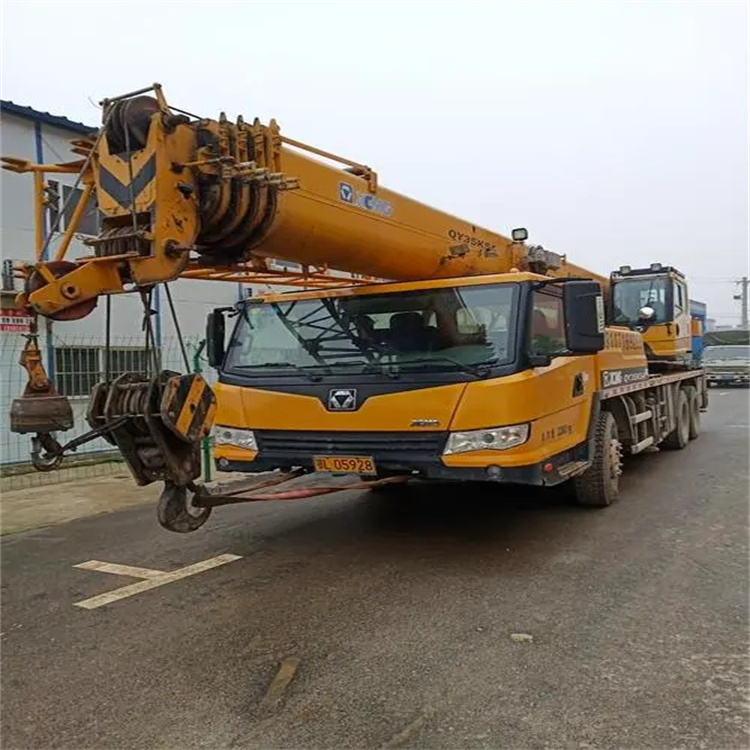 陈场镇吊车出租保险：全面覆盖，安全无忧