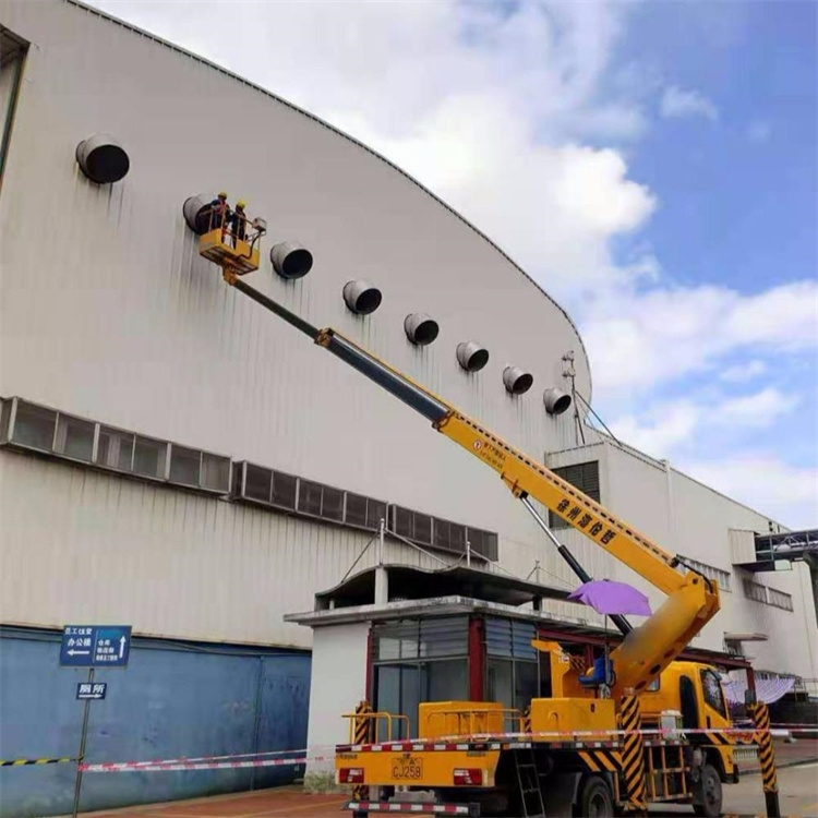 陈场镇高空作业车出租服务：专业广告牌安装解决方案