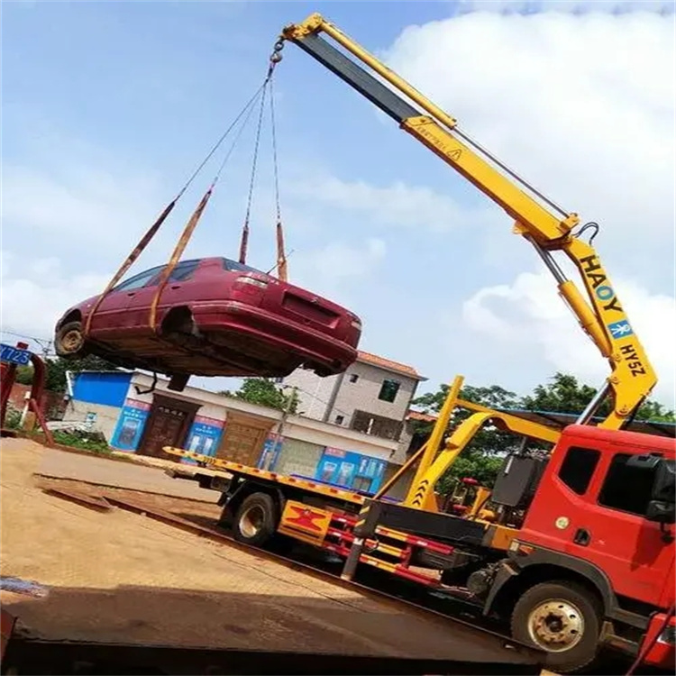 陈场镇吊车吊汽车的正确方法